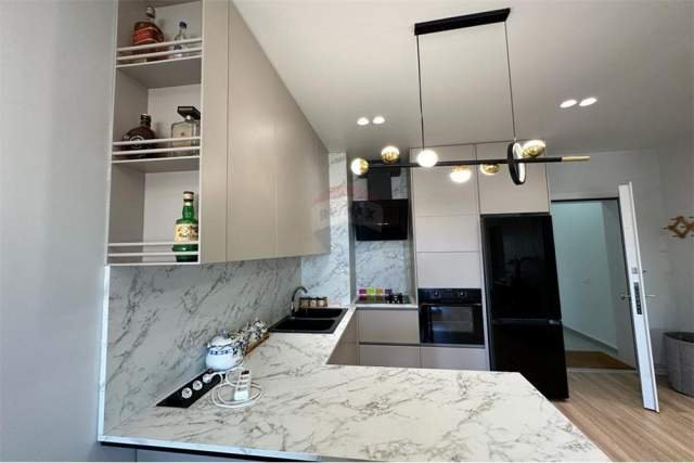 Tirane, jepet me qera apartament 1+1+BLK Kati 5, 62 m² 500 Euro (Rruga e Kavajes)