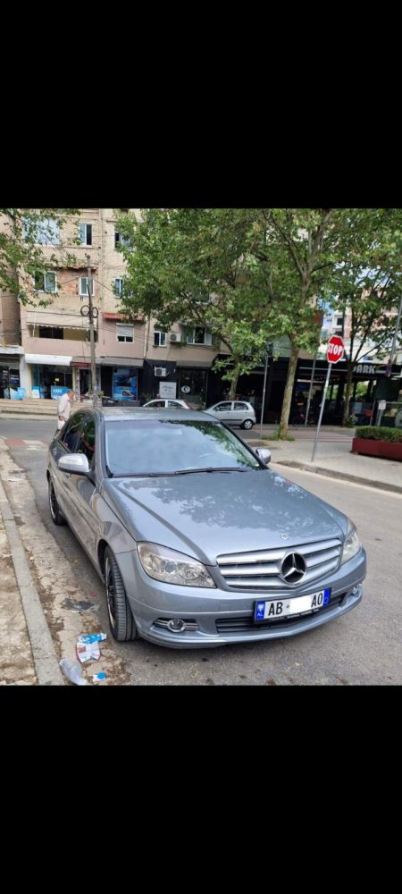 Tirane, shitet makine Mercedes-Benz C180 Kompressor Viti 2008, 7.200 Euro