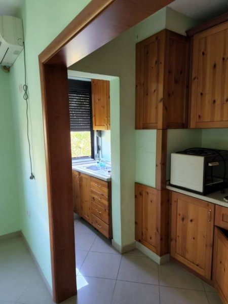 Tirane, jepet me qera apartament 2+1 Kati 4, 80 m² 40.000 Leke tek Globe