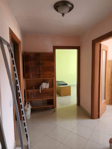 Tirane, jepet me qera apartament 2+1 Kati 4, 80 m² 40.000 Leke tek Globe