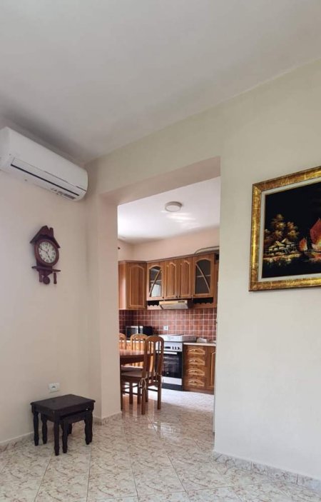Tirane, jepet me qera apartament 2+1+A+BLK Kati 2, 110 m² 50.000 Leke (Rr. Qemal Stafa 255/1, perballe Qendres Linkoln, p)