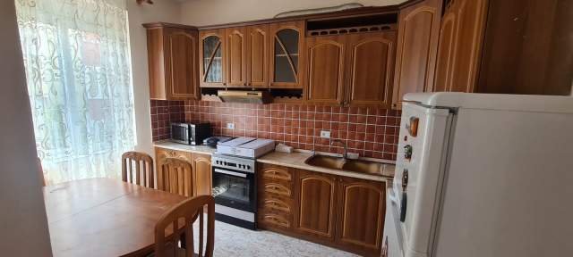 Tirane, jepet me qera apartament 2+1+A+BLK Kati 2, 110 m² 50.000 Leke (Rr. Qemal Stafa 255/1, perballe Qendres Linkoln, p)