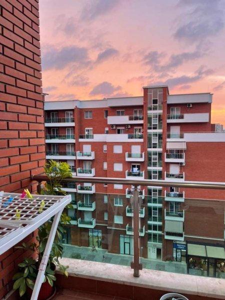 Tirane, jepet me qera apartament 1+1+BLK Kati 6, 85 m² 450 Euro (Astir)