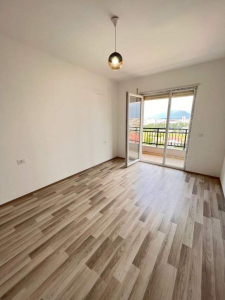 Tirane, jepet me qera apartament 2+1+BLK Kati 6, 110 m² 300 Euro (Teodor Keko)