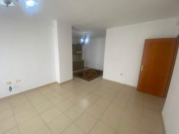 Tirane, Shitet Apartament 2+1+BLK Kati 2, 110 m² 105.000 Euro, Astir, Vila L