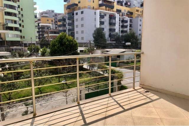 Durres, shitet hotel Kati 4, 533 m² 290.000 Euro (Rruga e Plazhit)