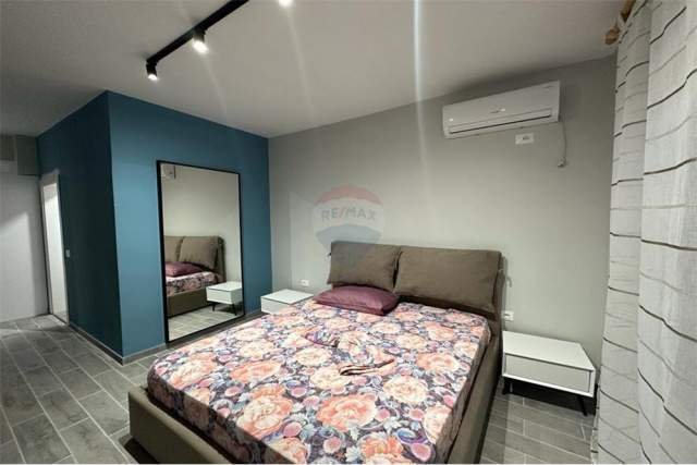 Tirane, jepet me qera garsonier 1 Katshe Kati 3, 50 m² 400 Euro (Myslym Shyri)