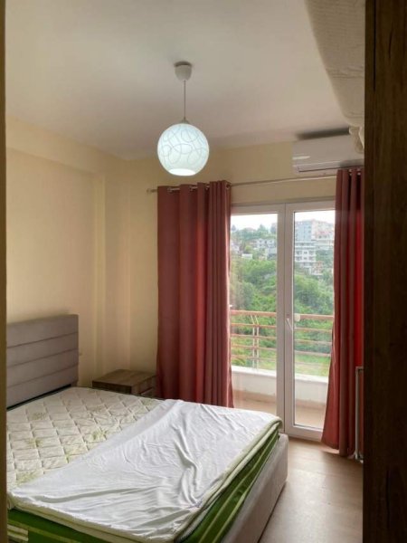 Tirane, jepet me qera apartament 3+1+BLK Kati 3, 120 m² 380 Euro (Fresk)