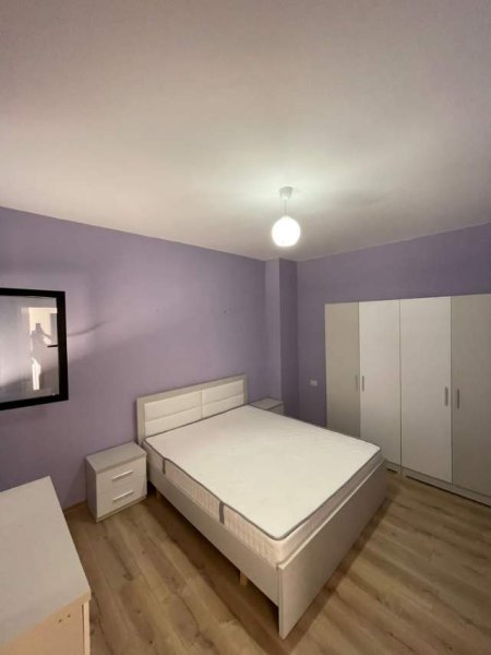 Tirane, jepet me qera apartament 1+1+BLK Kati 10, 70 m² 50.000 Leke (rruga Gjon Buzuku)