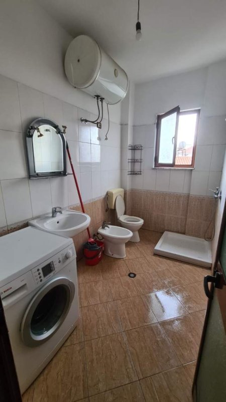 Tirane, jepet me qera apartament 1+1 Kati 2, 60 m² 30.000 Leke (Don Bosko)
