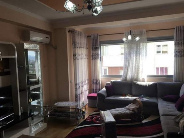 Tirane, jepet me qera Kati 3, 106 m² 30.000 Leke