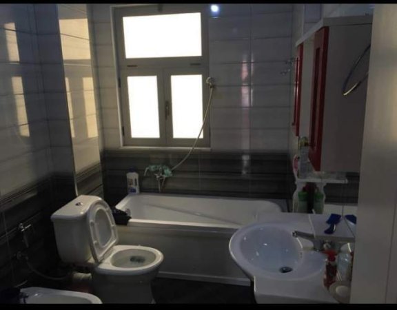 Tirane, jepet me qera Kati 3, 106 m² 30.000 Leke