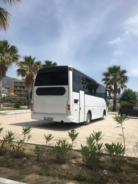 Tirane, shes Autobus OKAZIONNN AUTOBUS VOLVO B6 NOGE Nafte, e bardhë manuale Klima