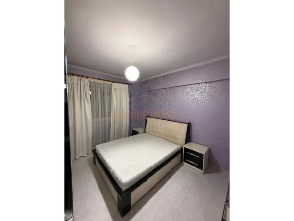 Tirane, jepet me qera apartament 2+1+Ballkon Kati 4, 100 m² 550 € (Don Bosko)