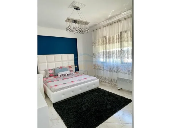 Tirane, jepet me qera apartament 2+1 Kati 2, 95 m² 700 € (Rruga Asim Vokshi)