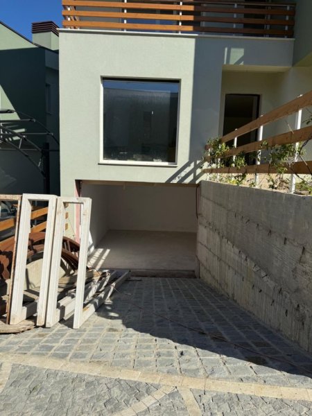 Tirane, shitet Vile 3 Katshe Kati 3, 326 m² 850.000 € (Prane TEG)