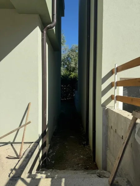 Tirane, shitet Vile 3 Katshe Kati 3, 326 m² 850.000 € (Prane TEG)