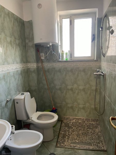 Tirane, jepet me qera Kati 3, 50.000 €