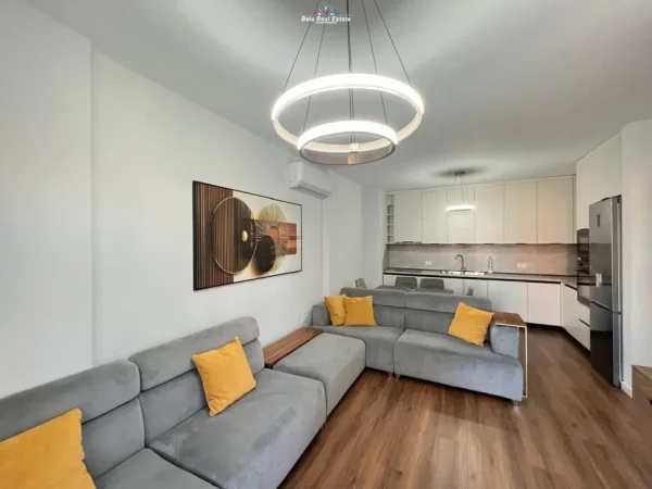 Tirane, jepet me qera apartament 2+1 Kati 3, 92 m² 850 € (riza cerova)