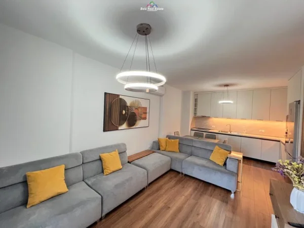 Tirane, jepet me qera apartament 2+1 Kati 3, 92 m² 850 € (riza cerova)