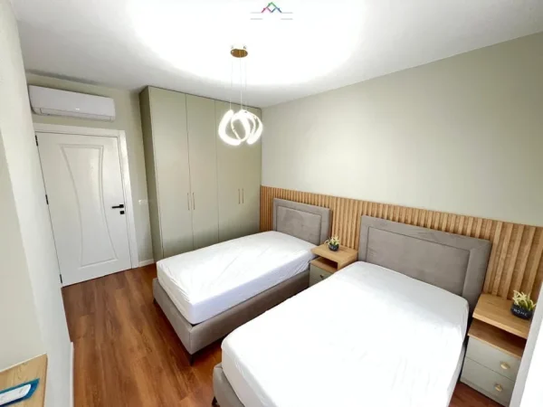 Tirane, jepet me qera apartament 2+1 Kati 3, 92 m² 850 € (riza cerova)