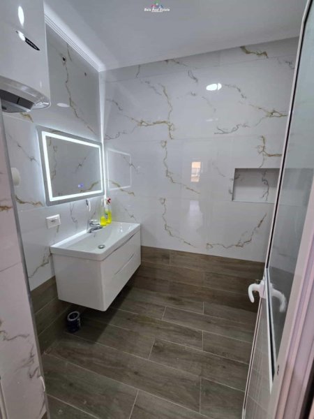 Tirane, shes apartament 2+1 Kati 7, 96 m² 210.000 € (rruga e kavajes)