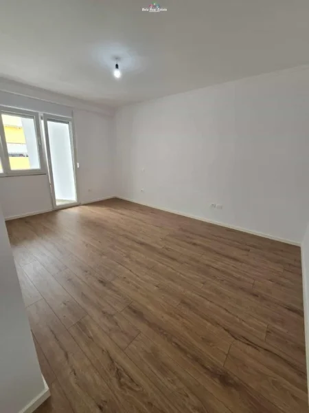 Tirane, shes apartament 2+1 Kati 7, 96 m² 210.000 € (rruga e kavajes)