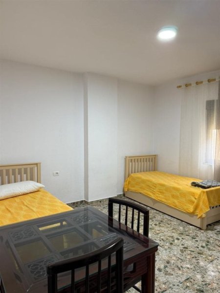 Tirane, jepet me qera apartament 1+1+Ballkon Kati 1, 62 m² 550 € (rruga e dibres)