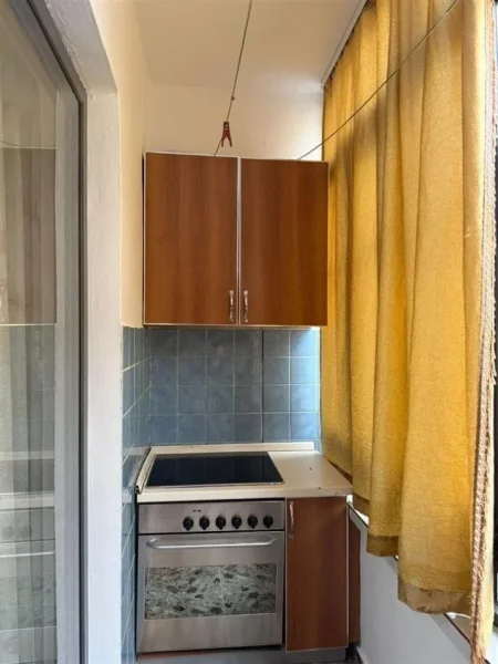 Tirane, jepet me qera apartament 1+1+Ballkon Kati 1, 62 m² 550 € (rruga e dibres)