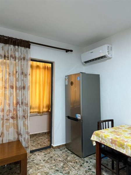 Tirane, jepet me qera apartament 1+1+Ballkon Kati 1, 62 m² 550 € (rruga e dibres)