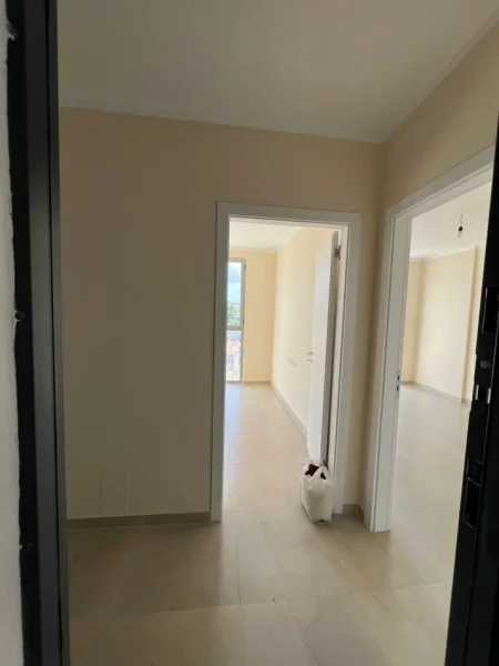 Tirane, jepet me qera apartament 2+1 Kati 1, 88 m² 430 € (5 maji) (VR111)