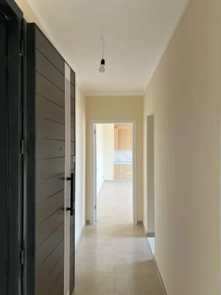 Tirane, jepet me qera apartament 2+1 Kati 1, 88 m² 430 € (5 maji) (VR111)