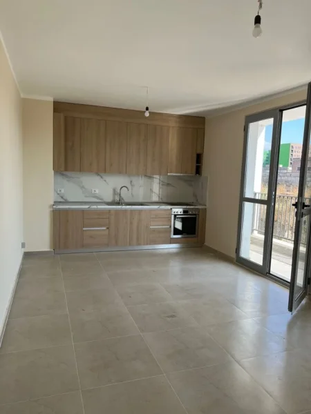 Tirane, jepet me qera apartament 2+1 Kati 1, 88 m² 430 € (5 maji) (VR111)