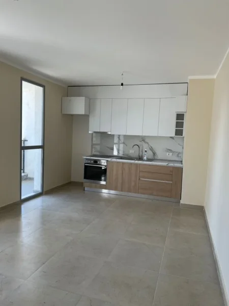 Tirane, jepet me qera apartament 2+1+Ballkon Kati 2, 88 m² 430 € (5 maji) (VR111)