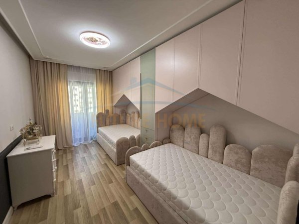 Tirane, jepet me qera apartament 2+1+Aneks+Ballkon Kati 7, 117 m² 1.000 € (“Oasis Residence”, Unaza e Re, Tiranë)