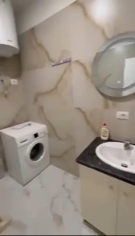 Tirane, jap me qera apartament 1+1+Ballkon Kati 2, 80 m² 550 € (Kopshti Zoologjik)