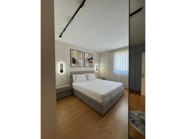 Tirane, shitet apartament 2+1+Ballkon Kati 6, 115 m² 250.000 € 