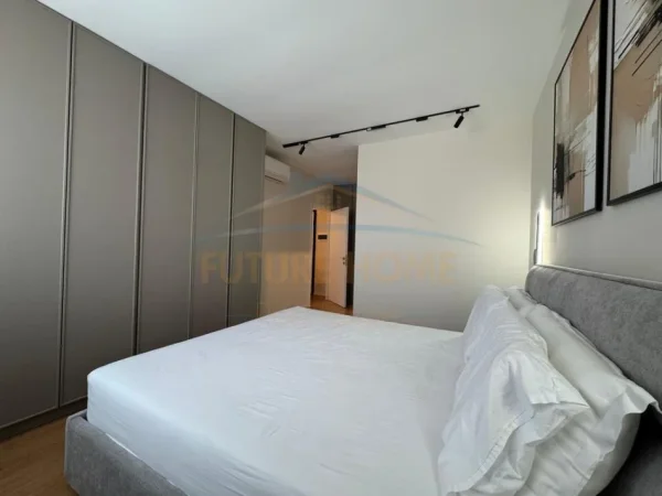 Tirane, shitet apartament 2+1+Ballkon Kati 6, 115 m² 250.000 € 