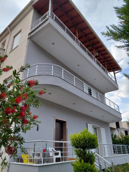 Elbasan, shes Vile 3 Katshe , 400 m² 300.000 € (Lagjia Emin Matraxhiu)