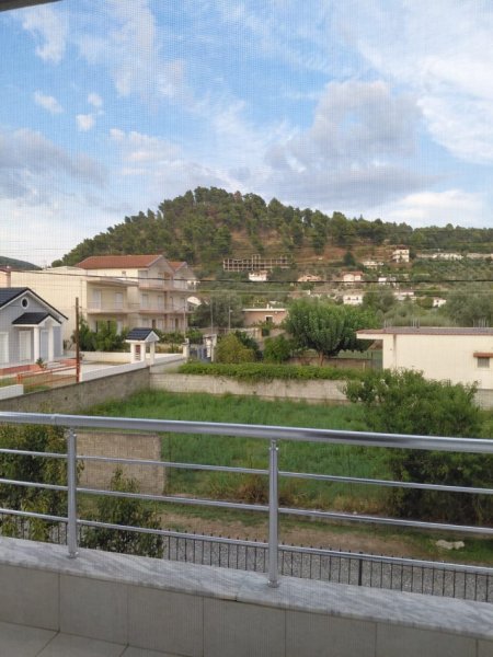 Elbasan, shes Vile 3 Katshe , 400 m² 250.000 € (Lagjia Emin Matraxhiu)