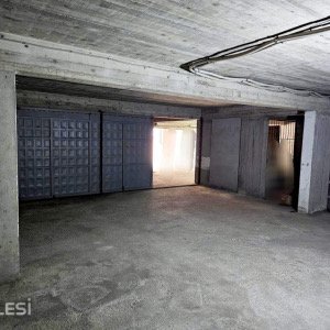 SHITET GARAZH | post parkimi Kati -1, 122 m² 100.000.000 LEKE (Don Bosko)