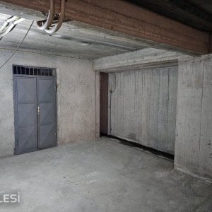 SHITET GARAZH | post parkimi Kati -1, 122 m² 100.000.000 LEKE (Don Bosko)