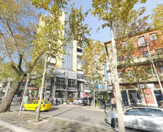 Tirane, jepet me qera ambjent biznesi Kati 0, 37 m² 600 € (Rruga Jeronim De Rada prane qendres Toptani)