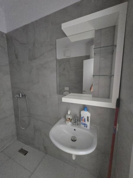 Shqiperi, jepet me qera apartament 1+1+Ballkon Kati 5, 60 m² 400 € (Tek Univers City)