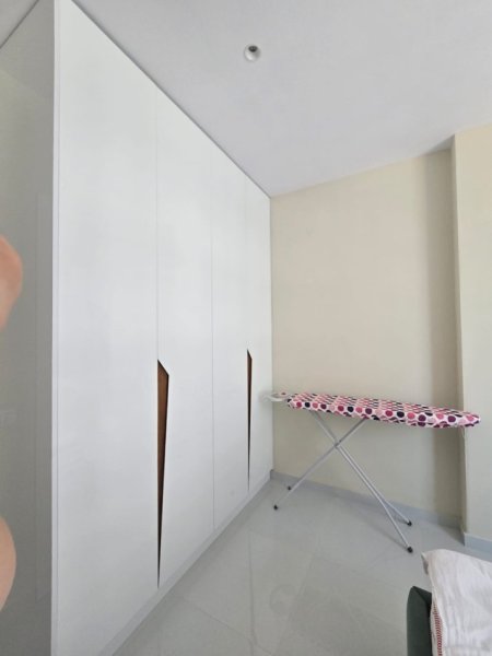 Tirane, jepet me qera apartament 1+1+Ballkon Kati 5, 60 m² 400 € (Tek Univers City, prane Casa Italia)