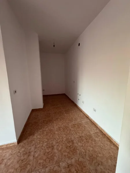 Tirane, shitet apartament 1+1+Ballkon Kati 6, 71 m² 85.000 € (Prane Casa Italia Shitet 1+1 Me Hipoteke)