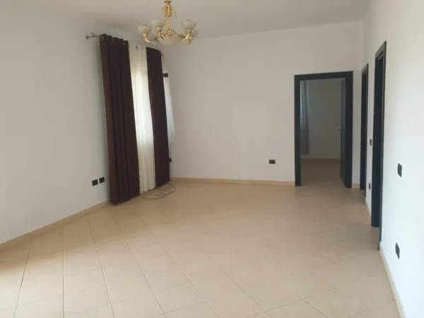 Tirane, jepet me qera nga Pronari, pa-komision apartament+verande | Penthouse 3+1+Ballkon Kati 2, 120 m² 420 € (Rruga Dalip Topi)