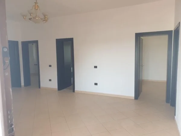 Tirane, jepet me qera nga Pronari, pa-komision apartament+verande | Penthouse 3+1+Ballkon Kati 2, 120 m² 420 € (Rruga Dalip Topi)