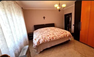 Tirane, jepet me qera apartament 2+1+Ballkon Kati 5, 85 m² 650 € (Rruga e Elbasanit)