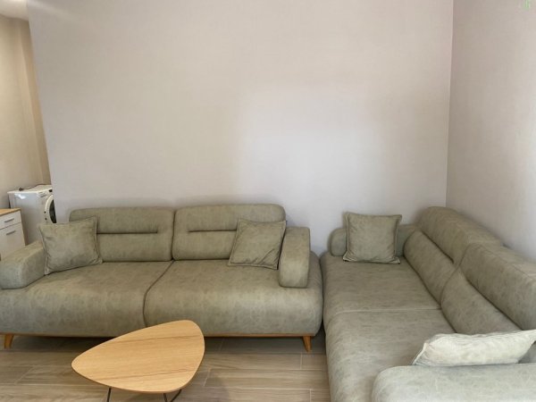 Tirane, jepet me qera apartament 1+1+Ballkon Kati 1, 54 m² 350 € (ne rrugen Petro Morko Yzberisht Tirane)